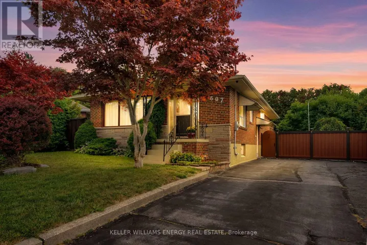 607 NEWMAN CRESCENT, Whitby (Downtown Whitby), Ontario L1N1M7