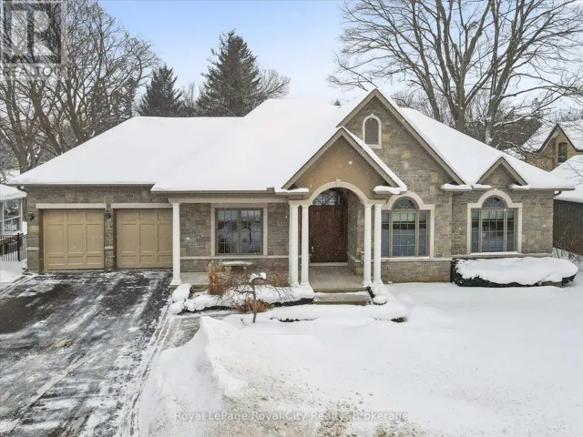 63 METCALFE STREET, Guelph (St. George's), Ontario N1E4X7