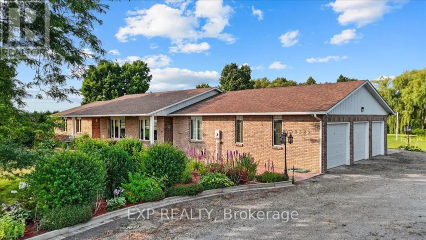 3382 CARP ROAD, Ottawa, Ontario K0A1L0