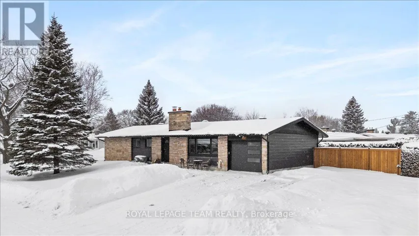 20 WHITBURN CRESCENT, Ottawa, Ontario K2H5K6