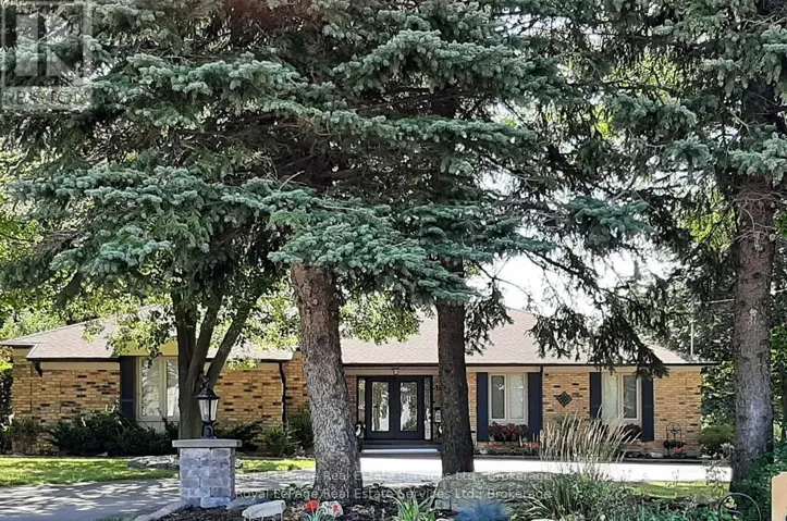 184 DUNDAS STREET E, Hamilton (Waterdown), Ontario L8N2Z7