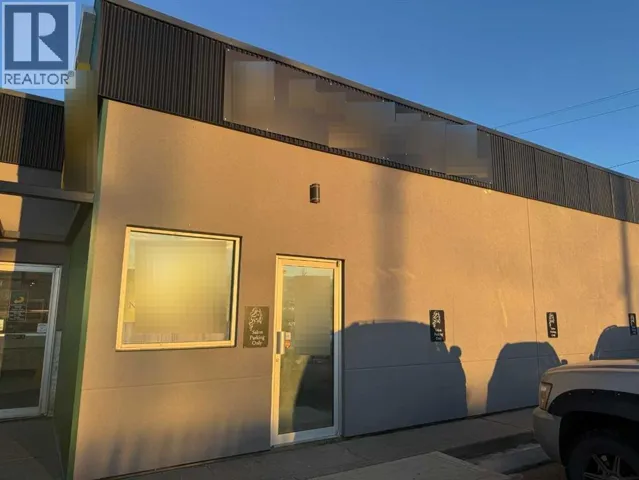 1022 1 Avenue, Beaverlodge, Alberta T0H0C0