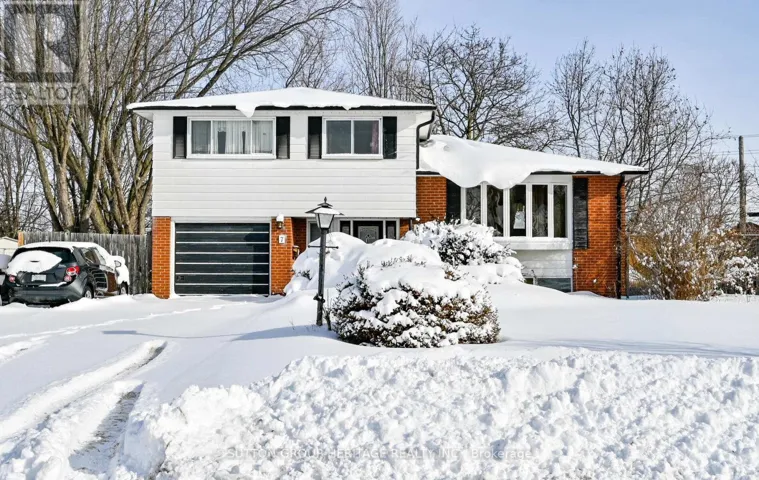 7 GRAHAM COURT, Ajax (South East), Ontario L1S1H6