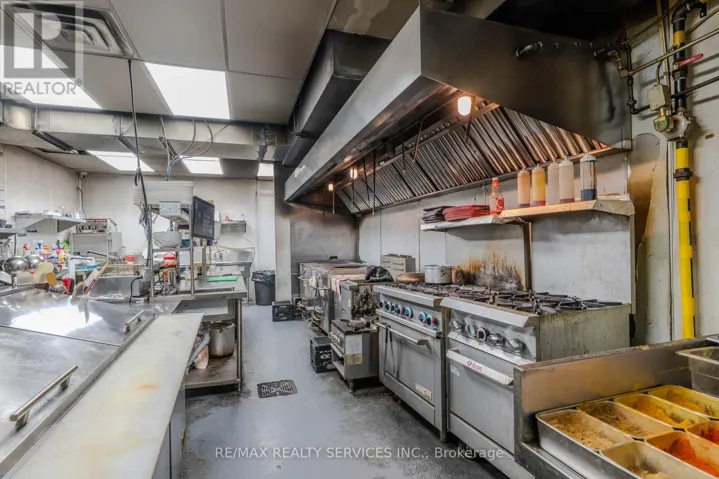 2055 DUNDAS STREET, Mississauga (Dixie), Ontario L4X2W1