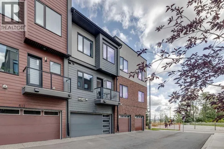 614 Greenbriar Common NW, Calgary, Alberta T3B6J2