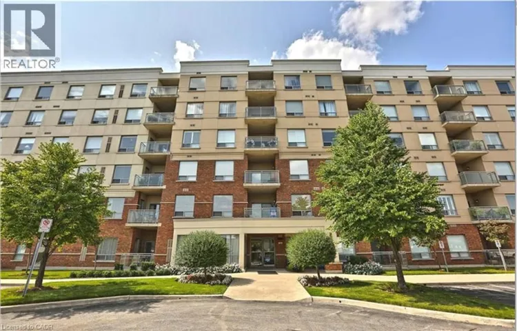 5070 FAIRVIEW Street Unit# 205, Burlington, Ontario L7L0B8