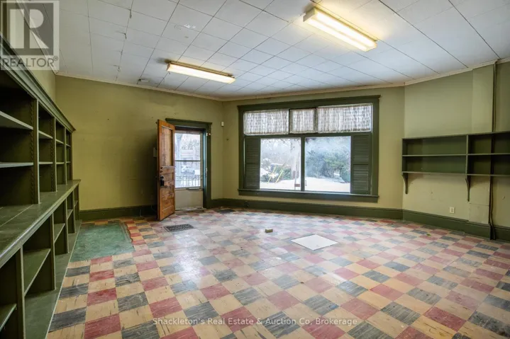 780