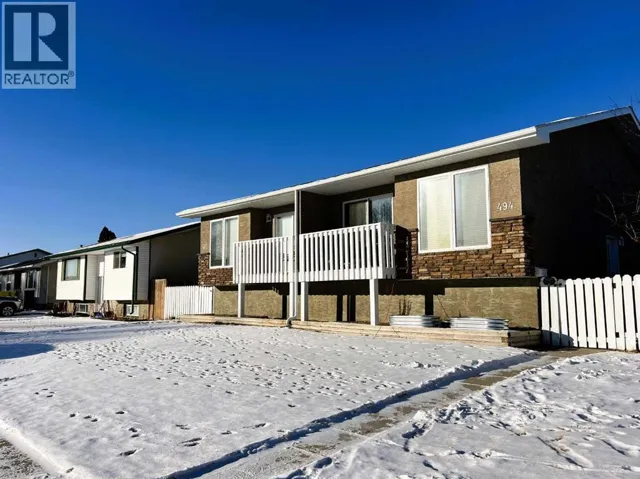 494 Hilton Crescent NE, Medicine Hat, Alberta T1C1E5