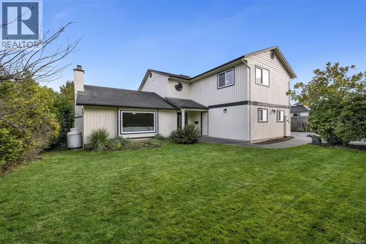 10369 Bowerbank Rd, Sidney, British Columbia V8L3L6