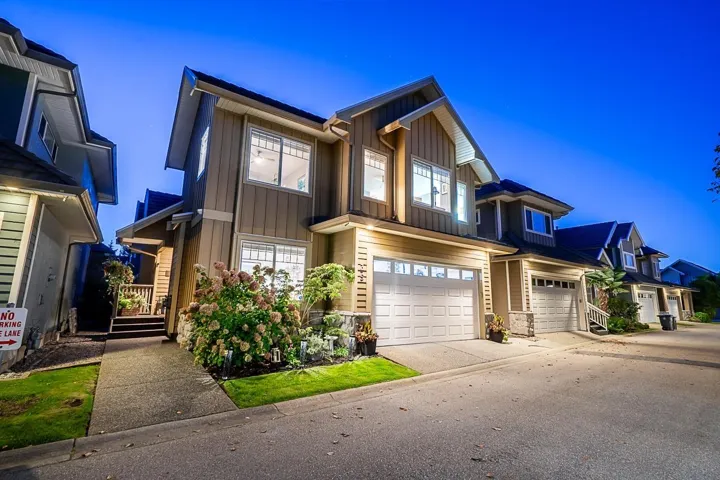 35 3363 ROSEMARY HEIGHTS CRESCENT, Surrey, British Columbia V3Z0X8