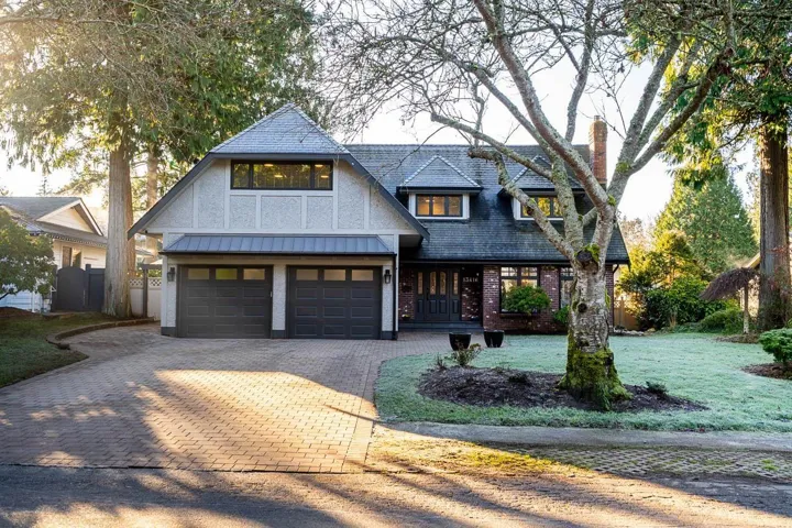 13416 17 AVENUE, Surrey, British Columbia V4A6M8