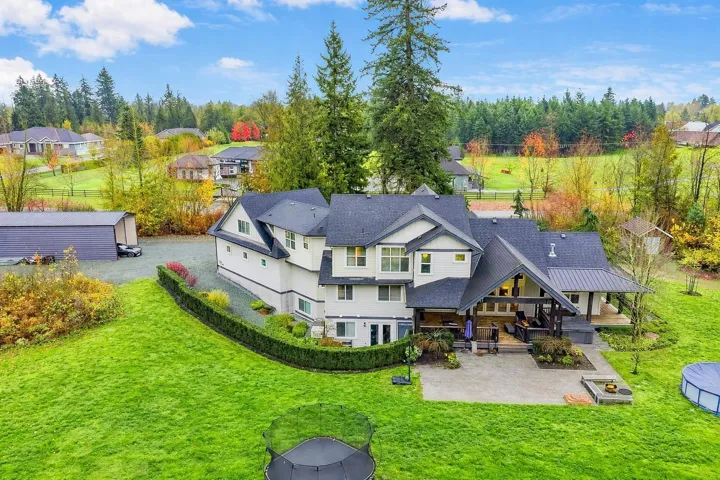 26979 58 AVENUE, Langley, British Columbia V4W1V6