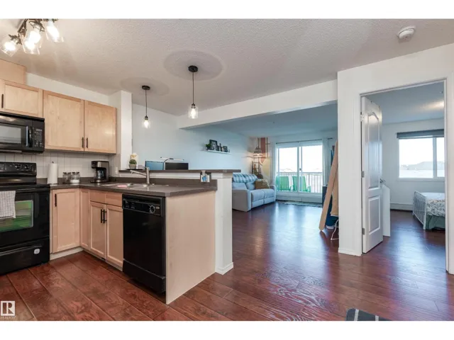 #303 5951 165 AV NW, Edmonton, Alberta T5Y0J6