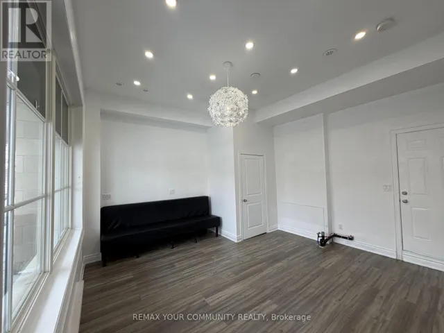 4 - 10060 KEELE STREET, Vaughan (Maple), Ontario L6A4V6