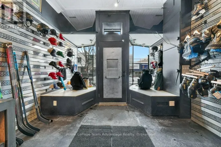 Display and Skate Drop
