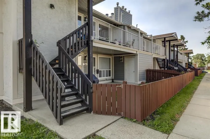 2346 151 AV NW, Edmonton, Alberta T5Y2L1