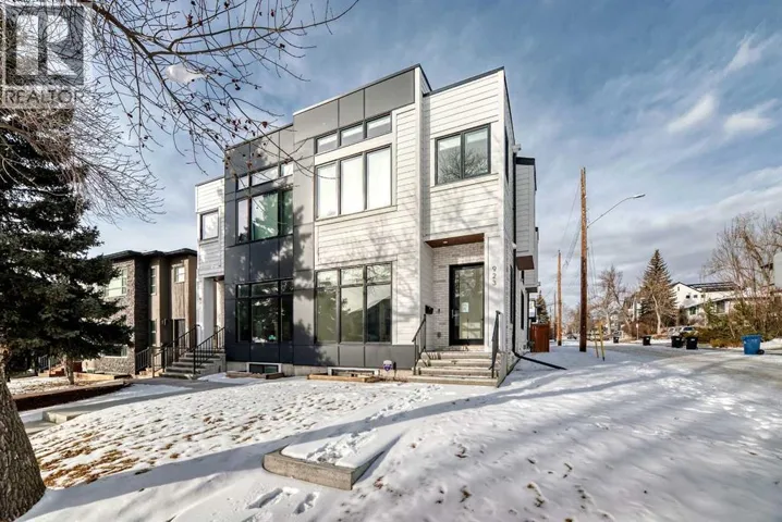 923 36A Street NW, Calgary, Alberta T3Z3B3