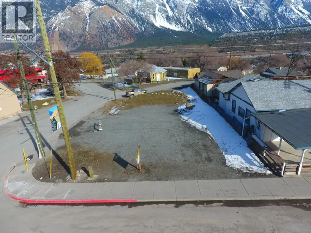 818 MAIN Street, Lillooet, British Columbia V0K1V0