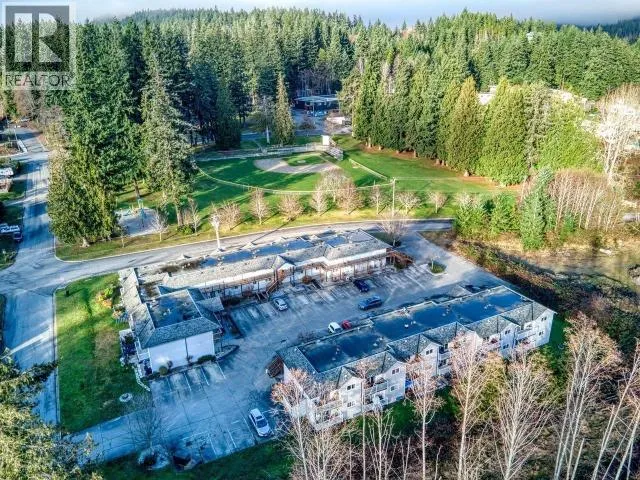 201-5680 ORTONA AVE, Powell River, British Columbia None