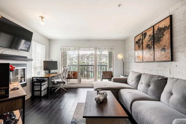 21009 56 AVENUE, Langley, British Columbia V3A0C9