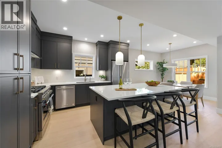 6983 Hagan Rd, Central Saanich, British Columbia V8M1B3