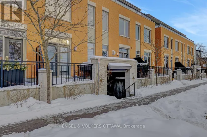 449 EDISON AVENUE, Ottawa, Ontario K2A1S5