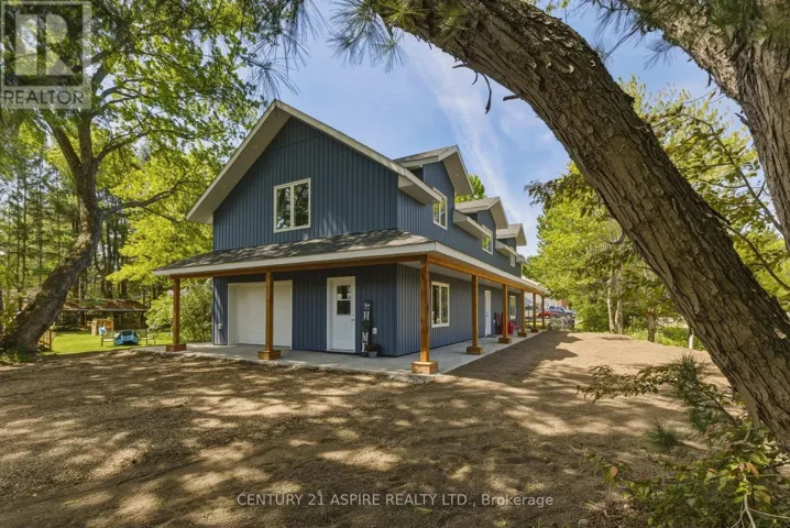32 WILSON STREET, Laurentian Hills, Ontario K0J1J0