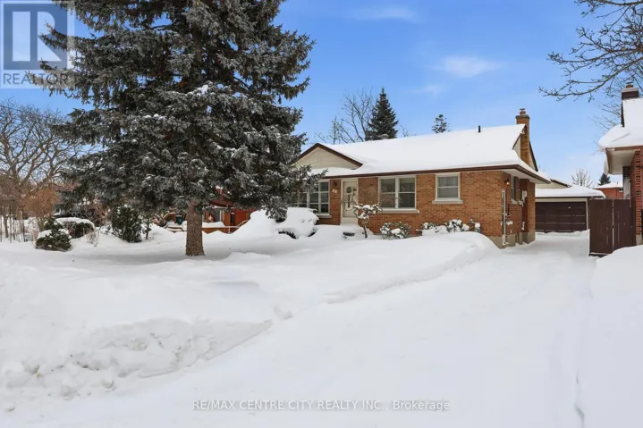 81 CLIVE ROAD, Kitchener, Ontario N2H3N5