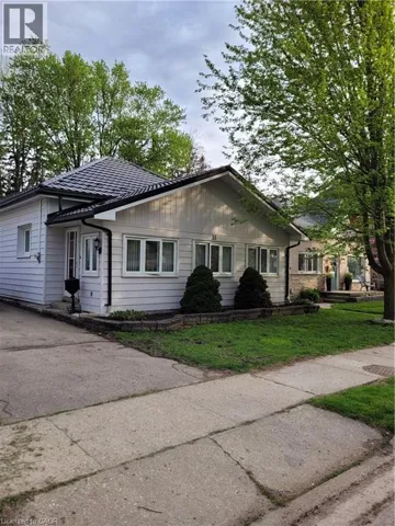 31 RAILWAY Avenue, Stratford, Ontario N5A2H8