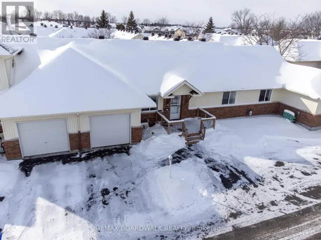 206 OAK LEAF PRIVATE, Ottawa, Ontario K0A2Z0