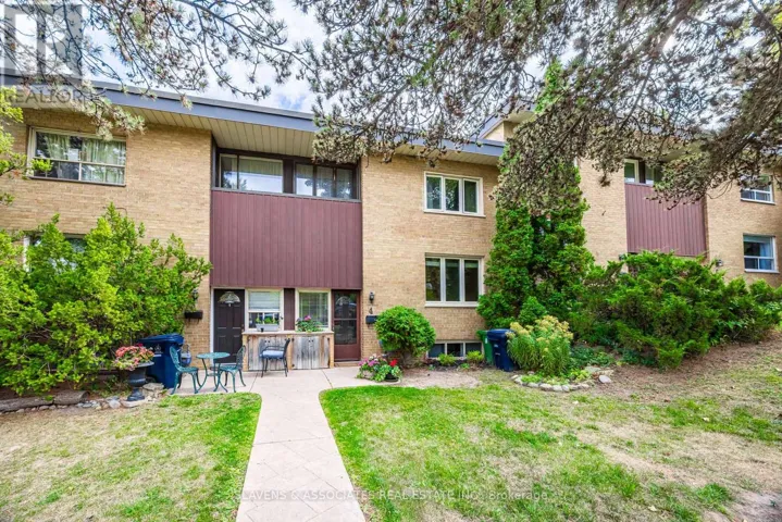 4 BURDOCK LANE, Toronto (Banbury-Don Mills), Ontario M3C2G5
