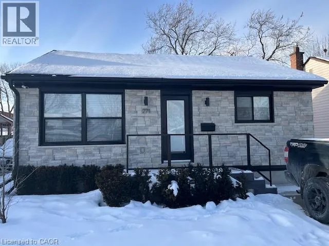 271 JULIAN Avenue, Hamilton, Ontario L8H5S3
