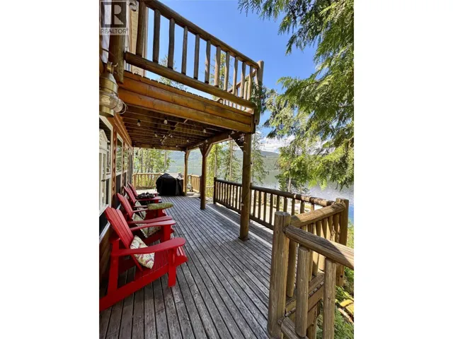 Lot 4 Pete Martin Bay, Sicamous, British Columbia V0E2V0