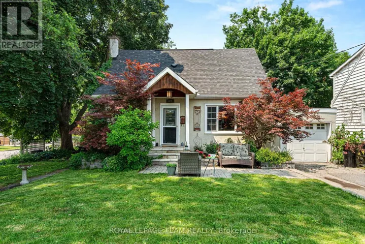 421 GREENWOOD AVENUE, Ottawa, Ontario K2A0X5