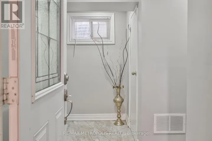 104 COPPARD AVENUE, Markham (Middlefield), Ontario L3S2S6