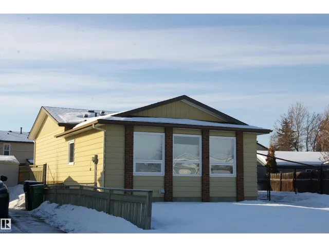 168 WARWICK RD NW, Edmonton, Alberta T5X4P8