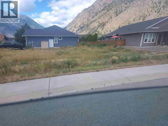 300 FORNER Crescent, Keremeos, British Columbia V0X1N3