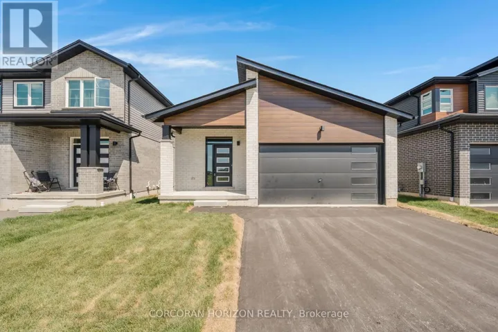 52 MOON CRESCENT, Cambridge, Ontario N1S5A7