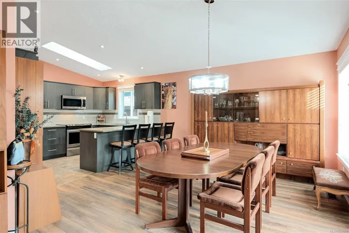 52 7586 Tetayut Rd, Central Saanich, British Columbia V8M0B4