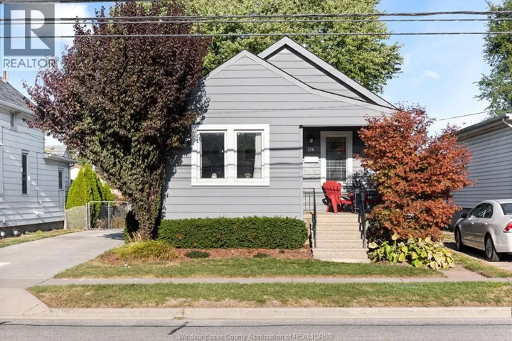 376 LAUZON, Windsor, Ontario N8S3L9