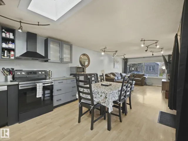 429 Westview CL NW, Edmonton, Alberta T5S1T5