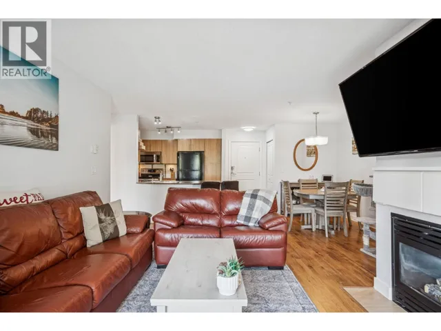 305 12020 207A STREET, Maple Ridge, British Columbia V2X8V2