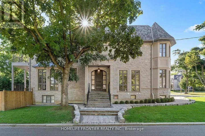 8 VESTA DRIVE, Toronto (Forest Hill South), Ontario M5P2Z5