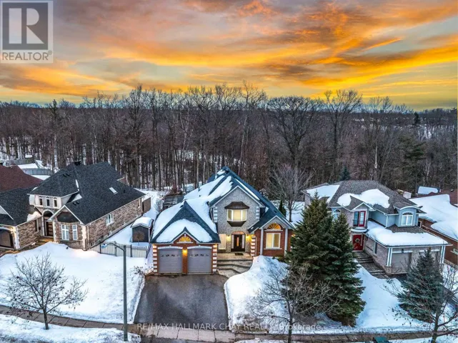 18 CUMMING DRIVE, Barrie (Ardagh), Ontario L4N8H6