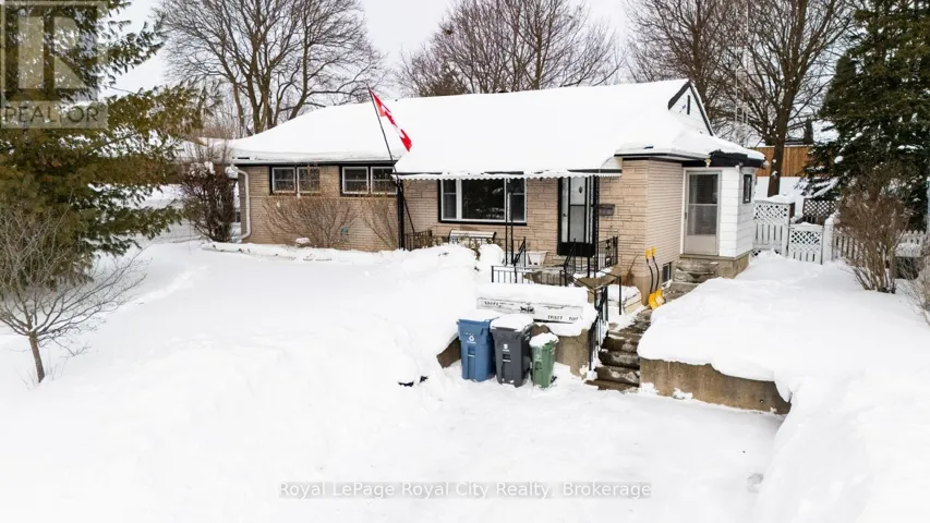 35 DUMBARTON STREET, Guelph (Riverside Park), Ontario N1E3T4