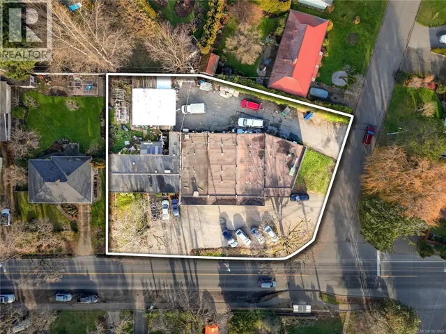 660 Burnside Rd W, Saanich, British Columbia V8Z1M8