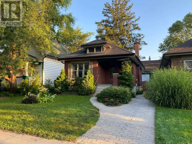 18 TECUMSEH AVENUE E, London South (South F), Ontario N6C1R6