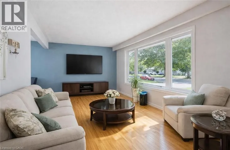 33 HASTINGS Boulevard, Guelph, Ontario N1E4G3