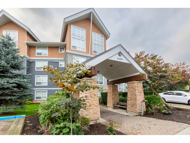 112 6480 194 STREET, Surrey, British Columbia V4N6J9