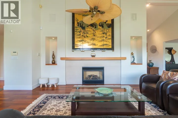 81 MORVEN DRIVE, West Vancouver, British Columbia V7S1B3